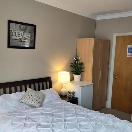 Amherst Guesthouse ريدينج المظهر الخارجي الصورة